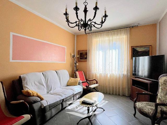 Apartament in Corso Cesare Battisti 59, Carignano - Photo 1