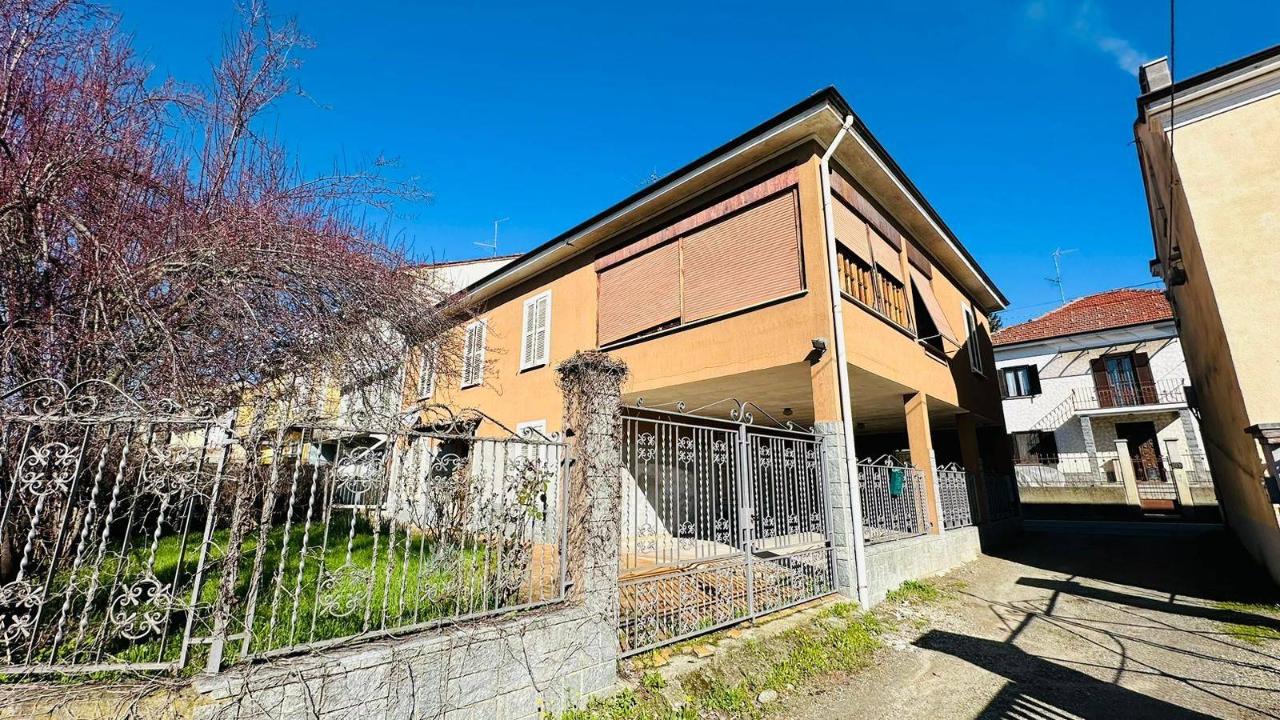 Casa indipendente in vendita a Castelnuovo Belbo