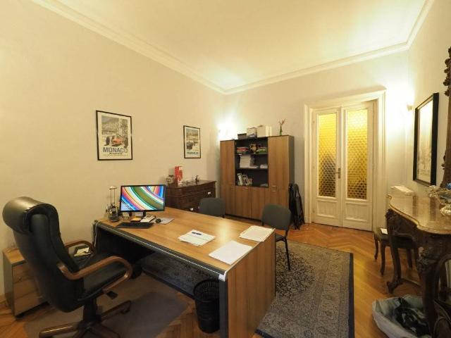 Gemeinschaftsbüro in Via Enrico Cialdini 15, Torino - Foto 1