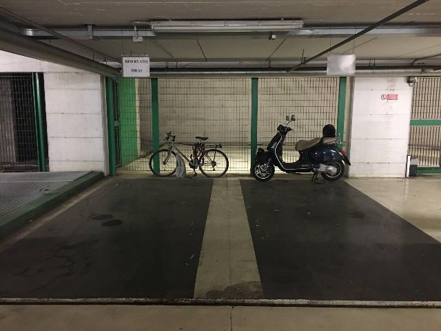 Autoparkplatz in Via Ferdinando Magellano 11, Torino - Foto 1