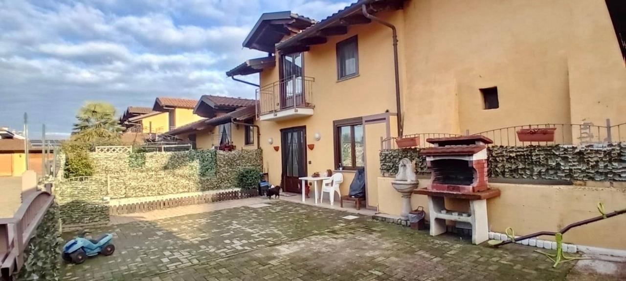Villa a schiera in vendita a Piscina