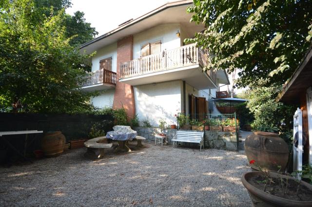 Terraced house in {3}, Via Siena 8 - Photo 1