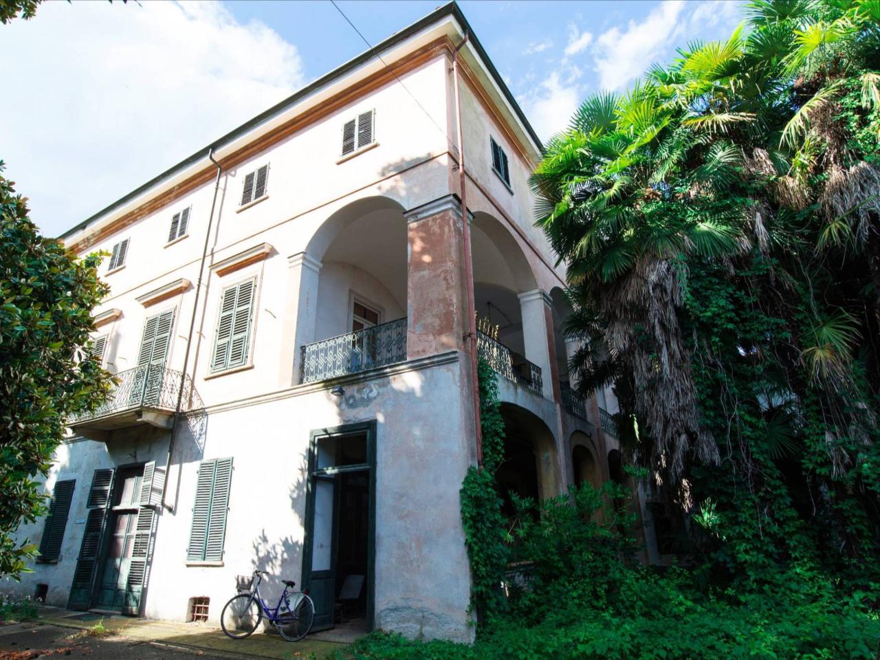 Palazzina commerciale in vendita a Salassa