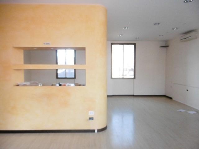 Palazzina commerciale in , Pistoia, {3} - Foto 2