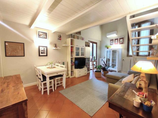 4-room flat in {3}, - Photo 1