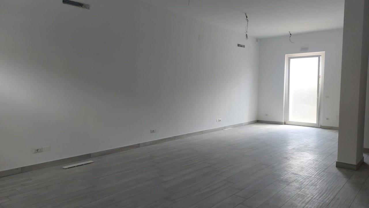Palazzina commerciale in , Empoli, {3} - Foto 2