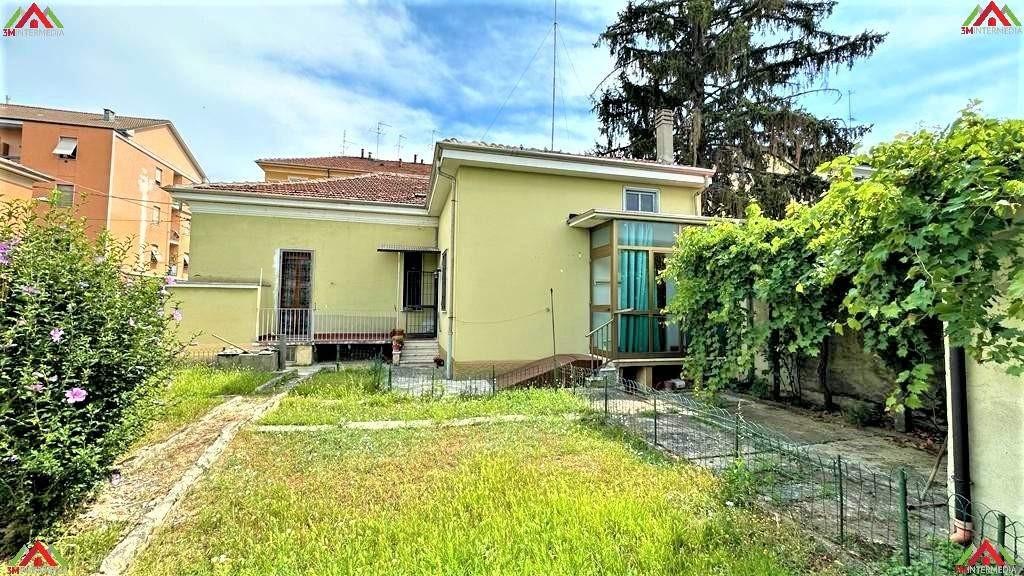 Villa in vendita a Alessandria