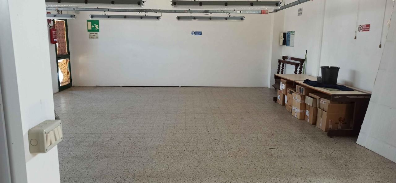 Palazzina commerciale in , Massarosa, {3} - Foto 2