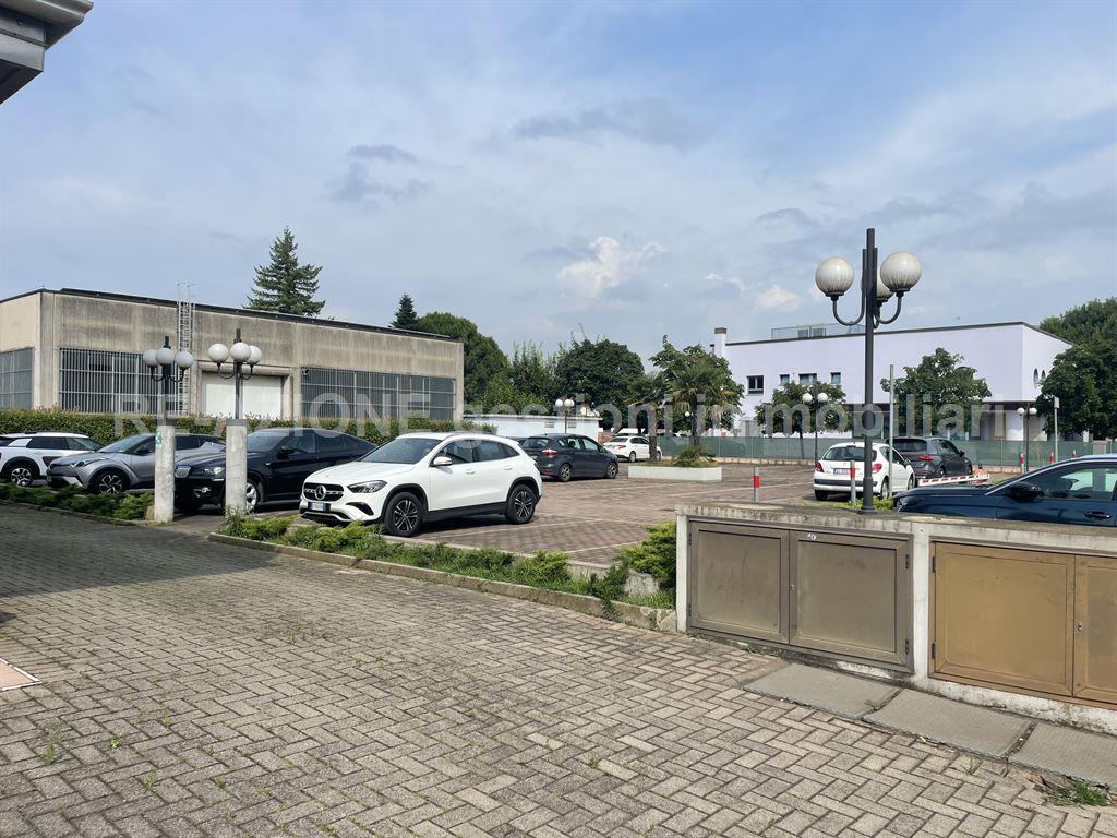 Palazzina commerciale in Via Brenta 50, Altavilla Vicentina, {3} - Foto 2