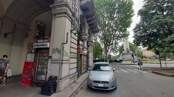 Negozio in Largo Vittorio Emanuele II, Torino, {3} - Foto 2