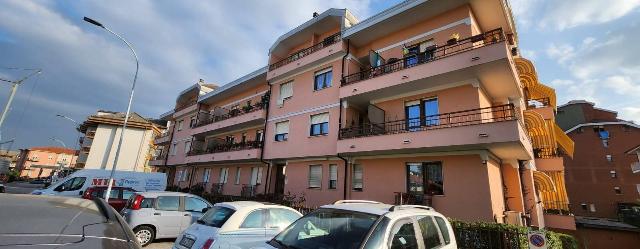 Trilocale in Via Alcide De Gasperi 9, Borgo San Dalmazzo - Foto 1