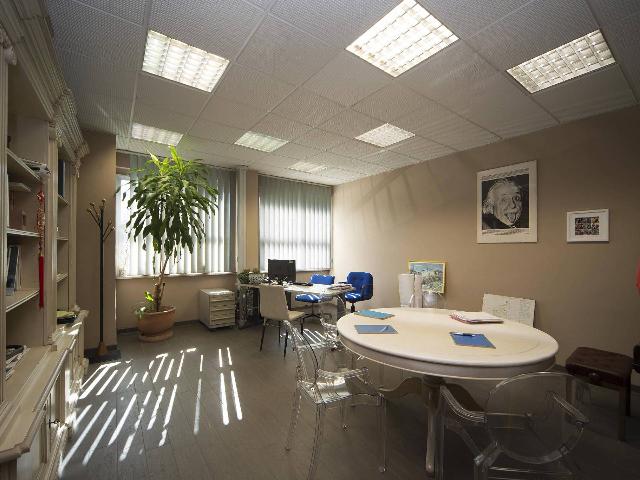 Gemeinschaftsbüro in Corso Orbassano 370, Torino - Foto 1