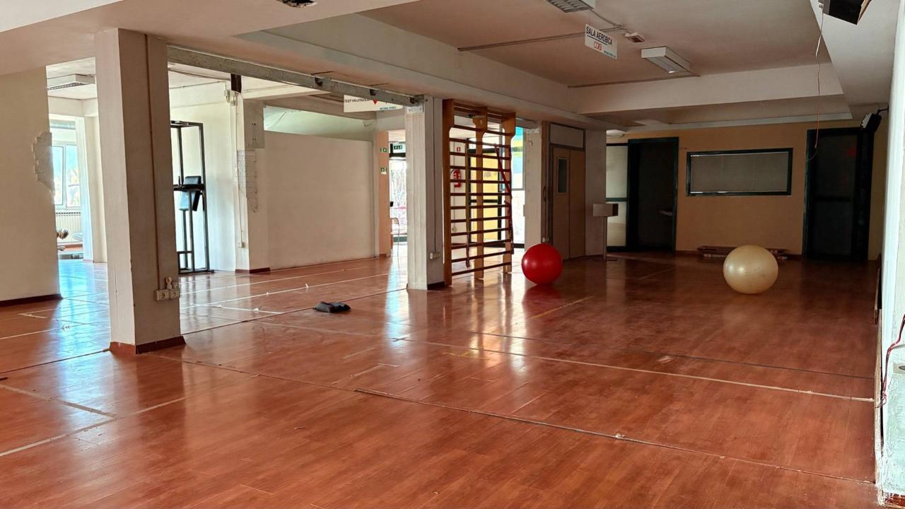 Negozio in Viale Risorgimento 39, Montespertoli, {3} - Foto 1