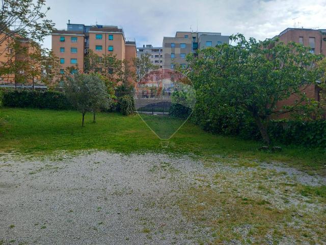 Negozio in Via Mentana Snc, Perugia - Foto 1