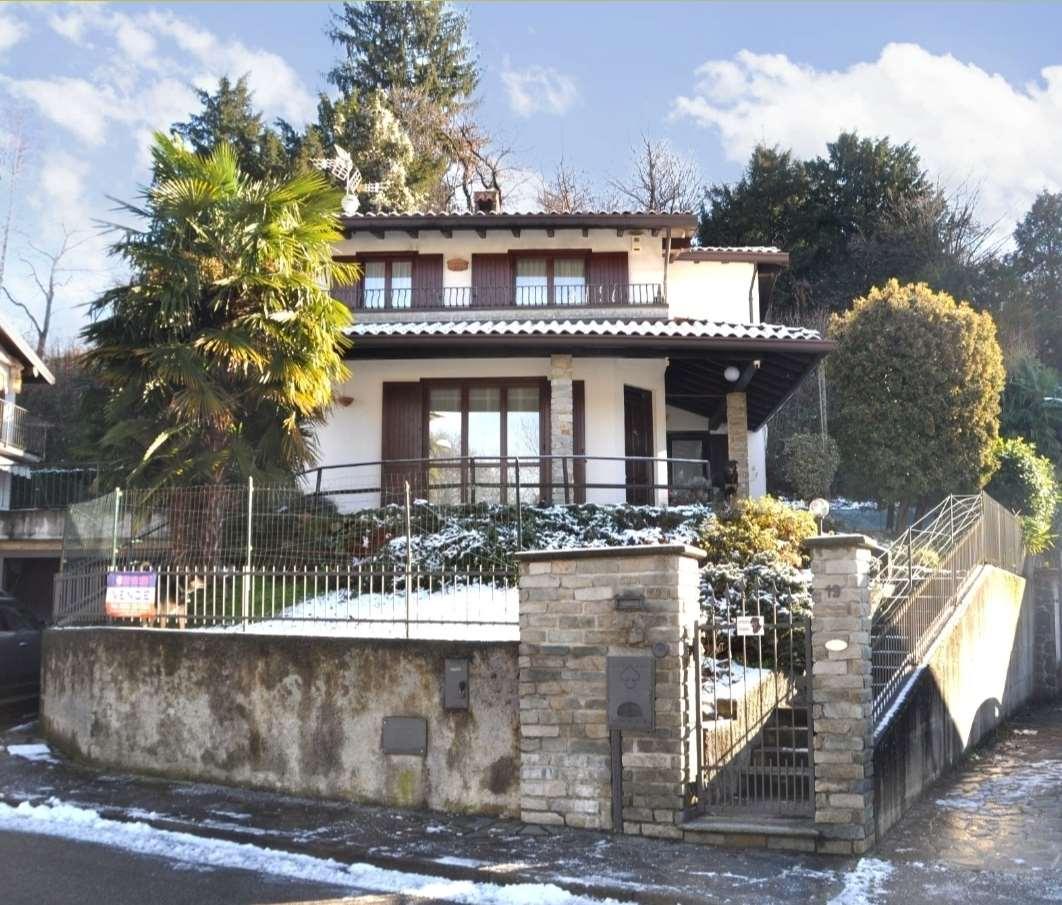 Villa unifamiliare in vendita a Ferrera Di Varese
