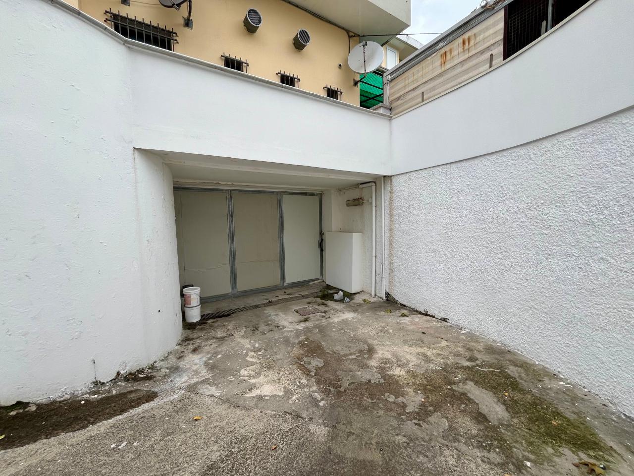 Parcheggio chiuso in , Rimini, {3} - Foto 2