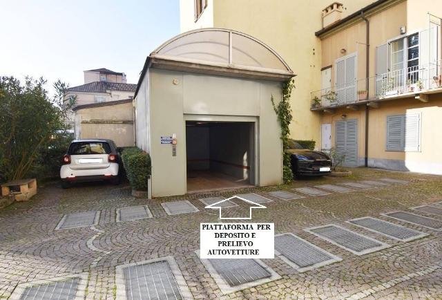 Garage or car box in {3}, Largo Gian Domenico Cassini 4 - Photo 1