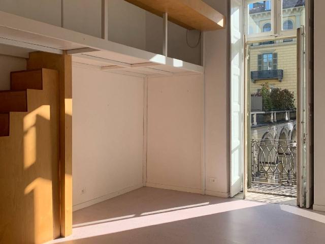 Shared office in Piazza Carlo Felice 30, Torino - Photo 1