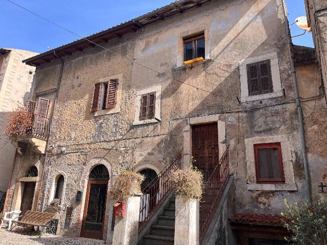 Trilocale in Corso Giuseppe Garibaldi, Sermoneta - Foto 1