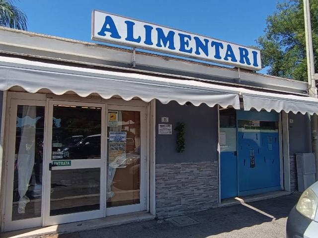 Geschäft in Via Guido Reni, Latina - Foto 1