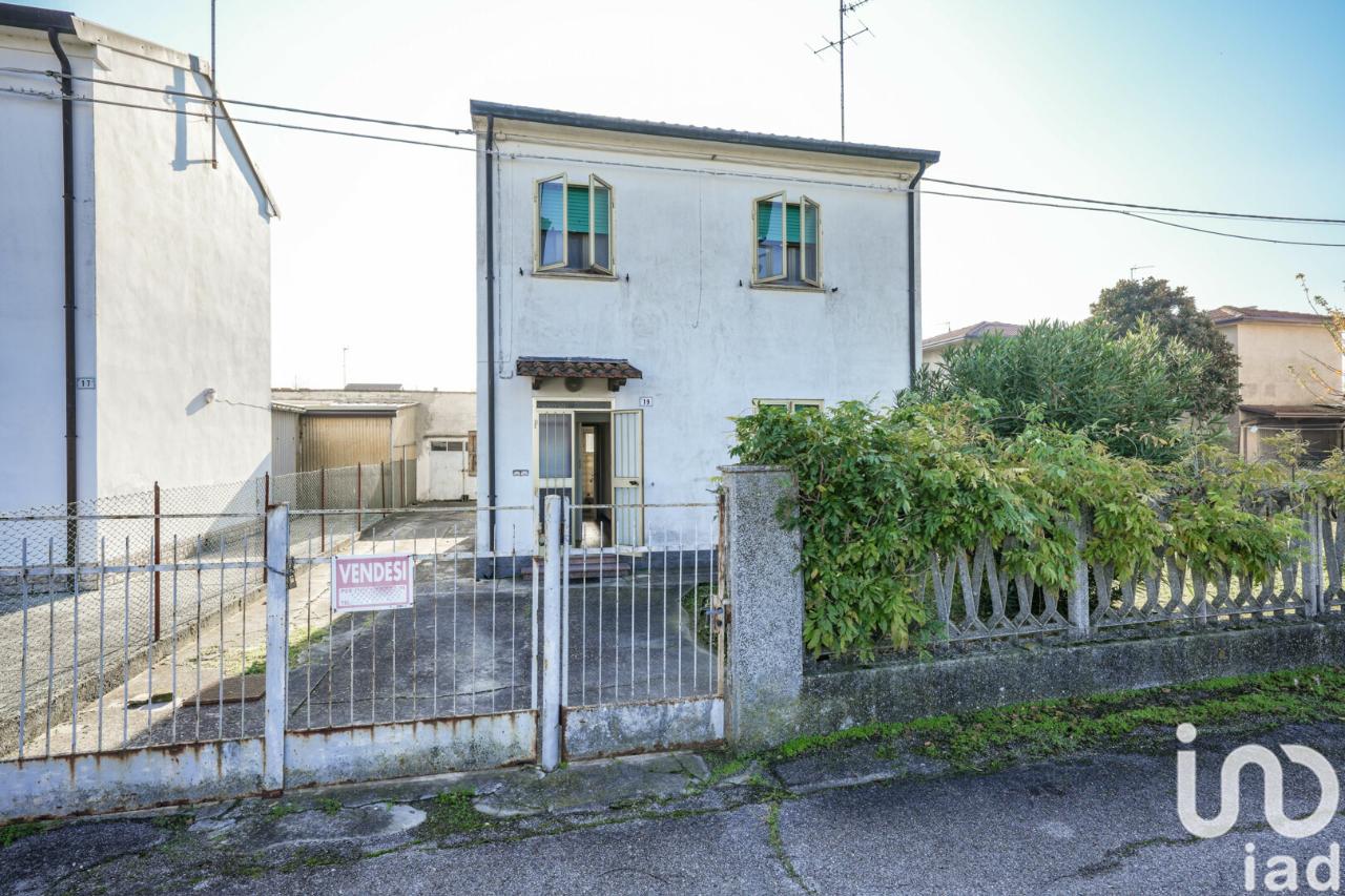 Villa in vendita a Jolanda Di Savoia
