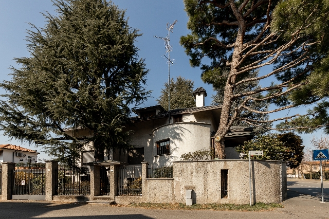 Mansion in Via Botticelli, Parabiago - Photo 1