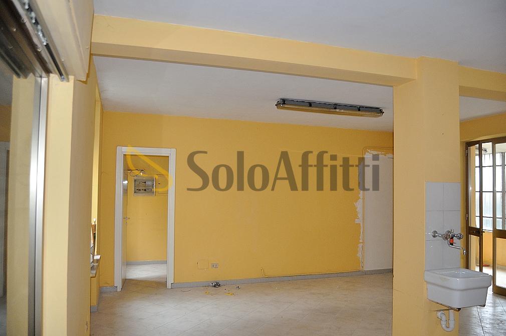 Negozio in Via Fratelli Rosselli 7, Settimo Torinese, {3} - Foto 2