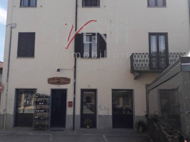 2-room flat in Piazza Buniva 34, Piscina - Photo 1