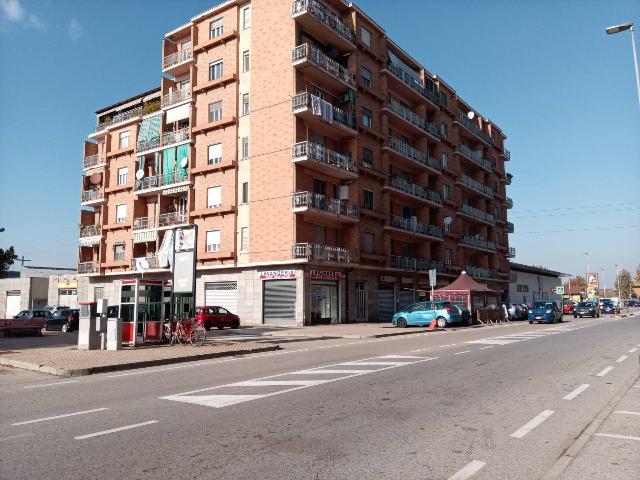 Geschäft in Via Torino 73, Carmagnola - Foto 1