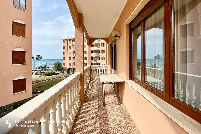 Apartament in Via Aurelia 130, Andora - Photo 1