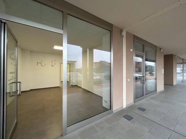 Negozio in Via Vigada 15, Carignano, {3} - Foto 1