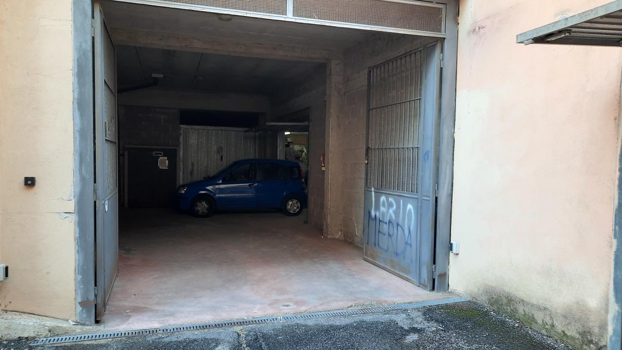 Parcheggio chiuso in Via Umberto Boccioni 50, Morlupo, {3} - Foto 2