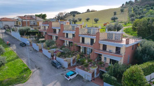 Terraced house in Contrada Marinuccia 47, San Benedetto del Tronto - Photo 1