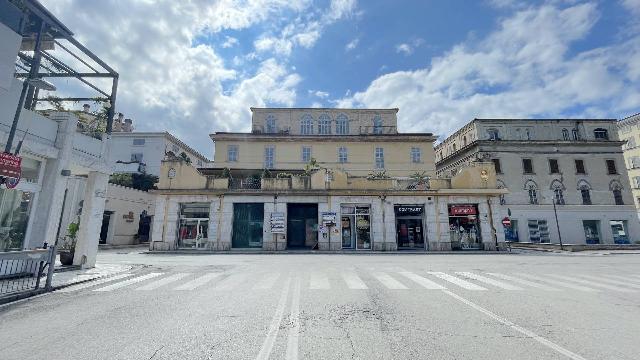 Negozio in Via Gramsci 17 / 19, San Benedetto del Tronto - Foto 1