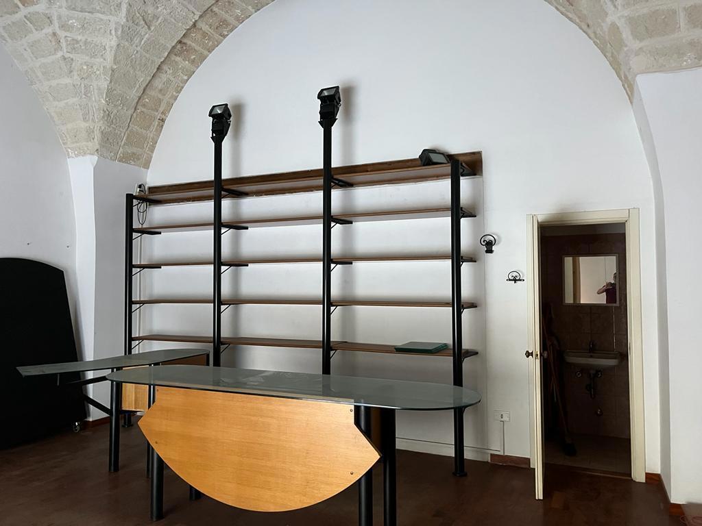 Negozio in Via San Giovanni 40, San Vito dei Normanni - Foto 1