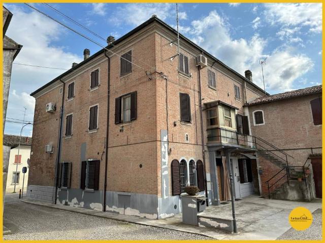 2-room flat in Via Nazionale 94, Argenta - Photo 1