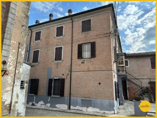 3-room flat in Via Nazionale 94, Argenta - Photo 1