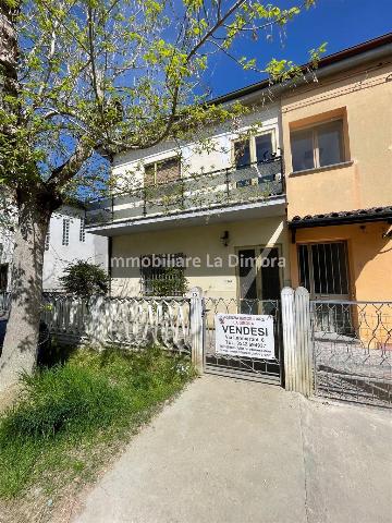 Detached house in Via Paolo Fabbri 19, Conselice - Photo 1