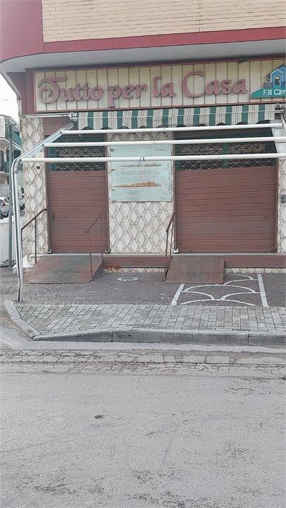 Negozio in , Crispano, {3} - Foto 2