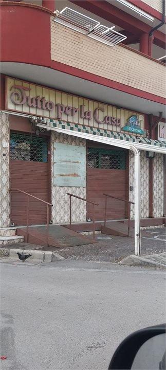 Negozio in , Crispano, {3} - Foto 1