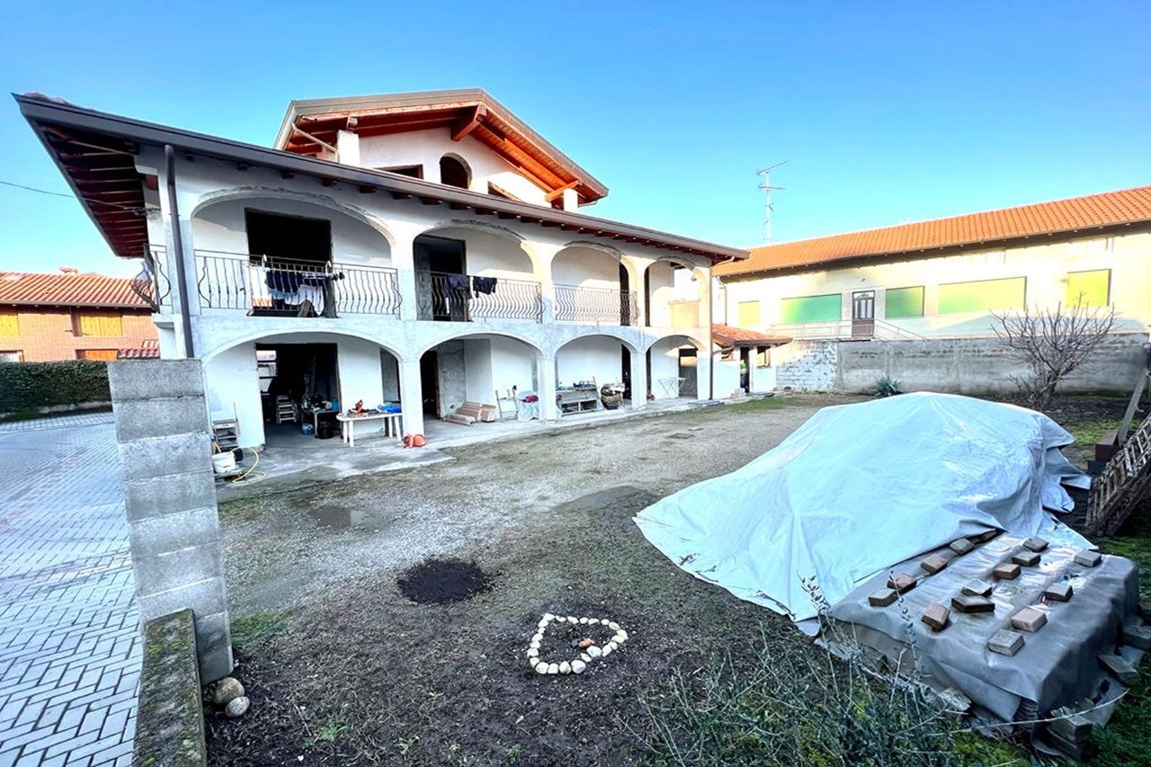 Villa in vendita a Somma Lombardo