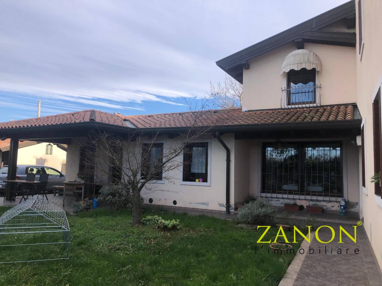 Casa indipendente in vendita a Farra D'Isonzo