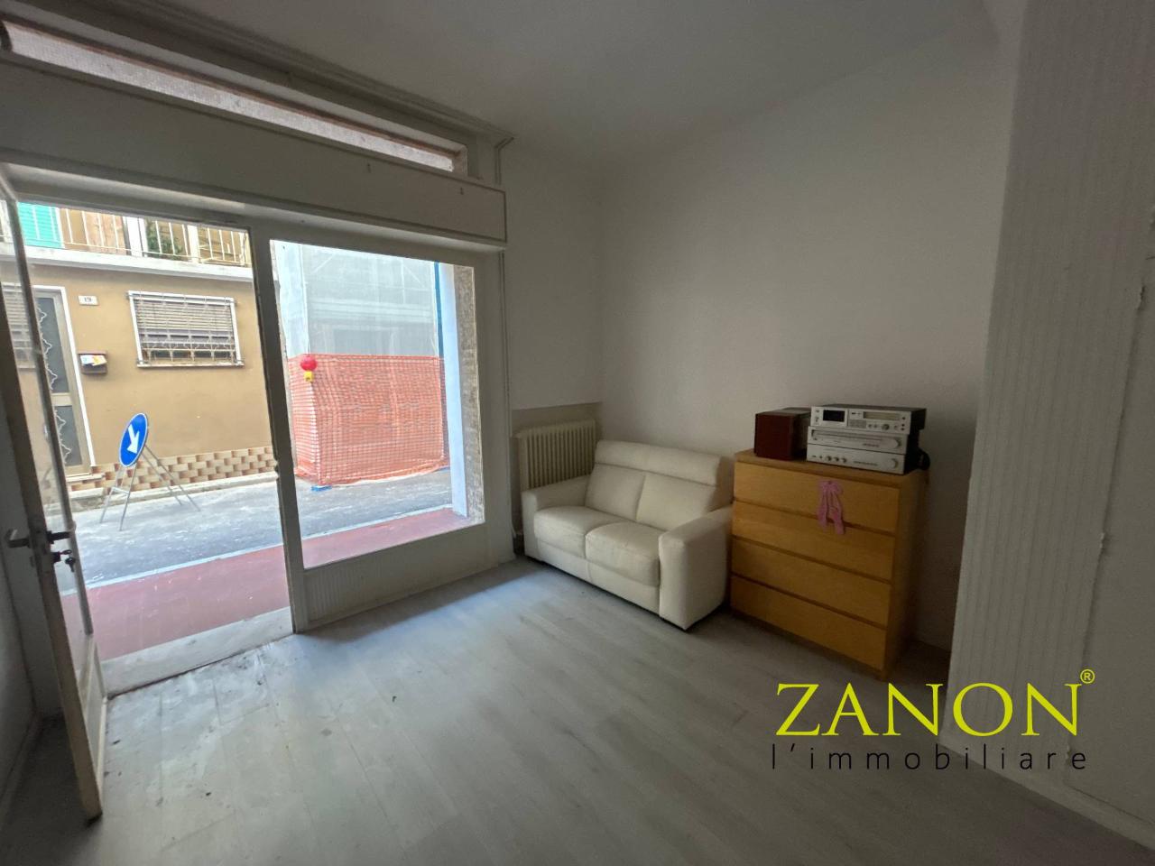 Ufficio in Calle Maccari 6, Gradisca D'Isonzo, {3} - Foto 2