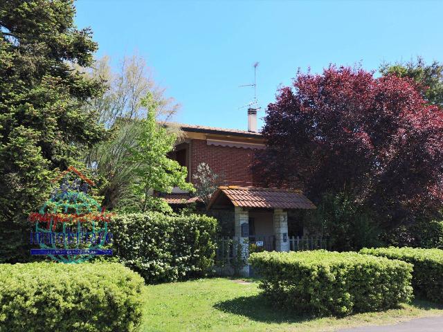 Villa in Vai Pisacane, Cento - Foto 1