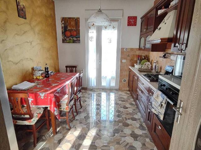 Apartament in {3}, Via Amendola 29 - Photo 1