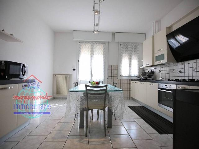 4-room flat in Via Circonvallazione Ovest 5, Castello d'Argile - Photo 1