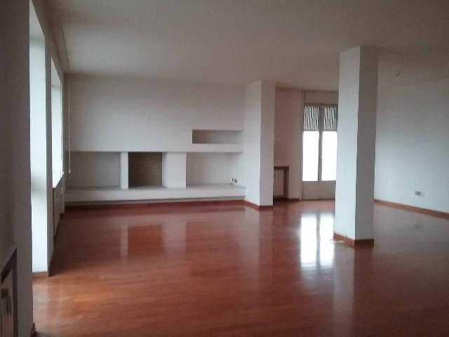 Apartament in Piazzale Leonardo da Vinci, Imola - Photo 1