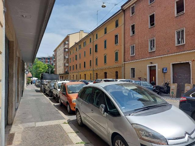 Geschäft in Via Fratelli Rosselli, Bologna - Foto 1