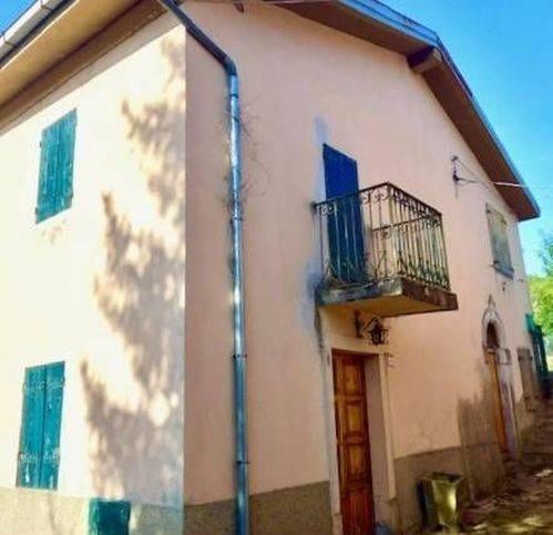 Casa indipendente in vendita a Alto Reno Terme