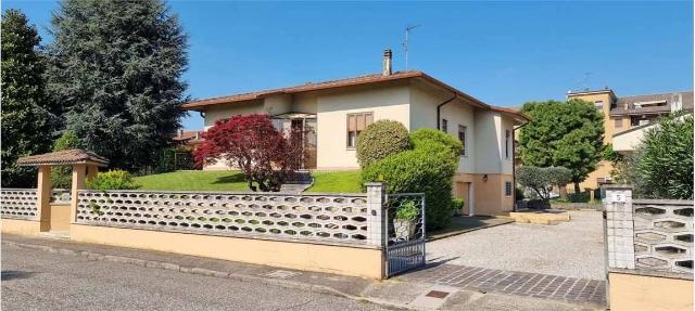 Mansion in Strada Statale Goitese, 299, Goito - Photo 1